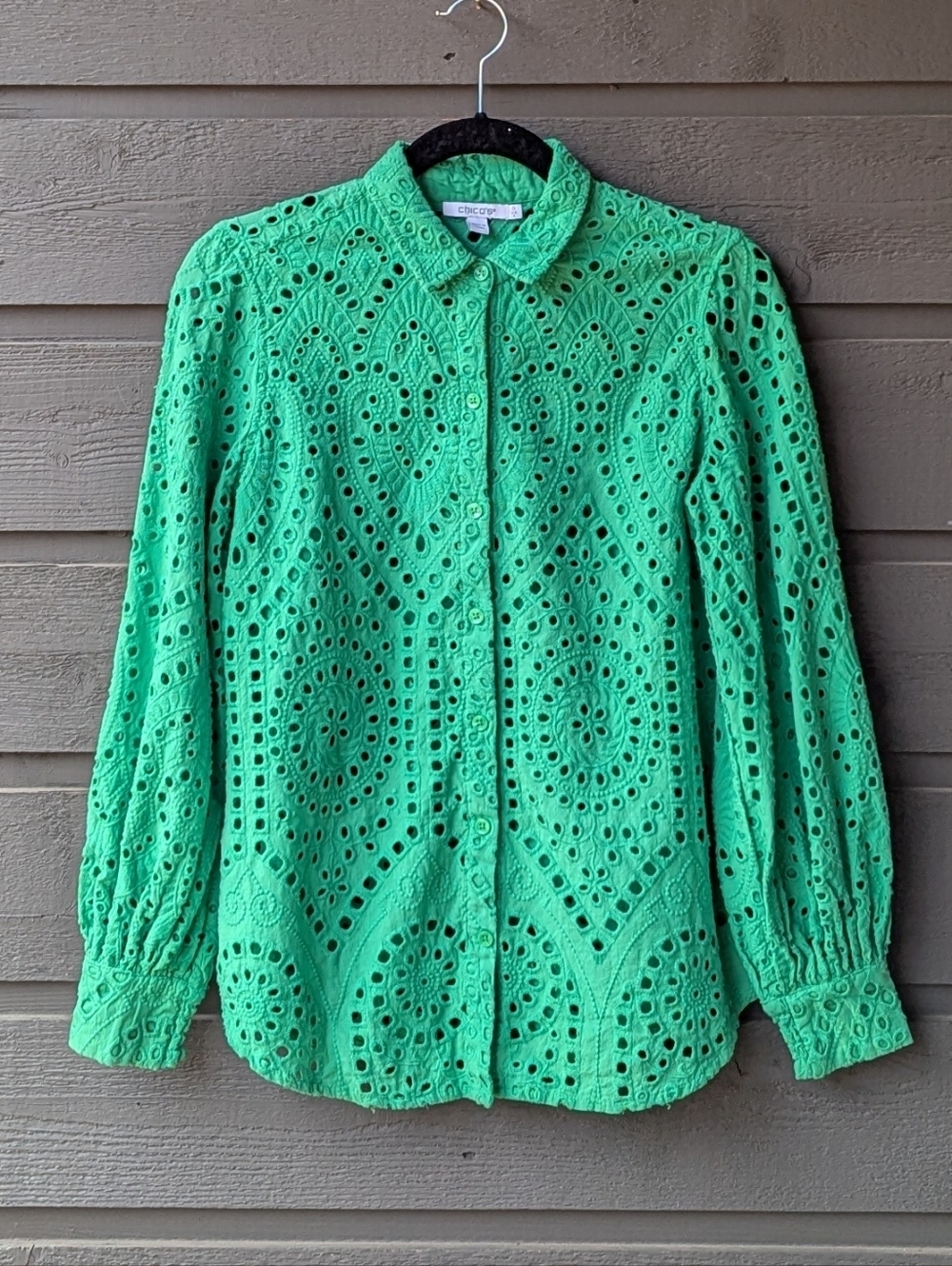 Chico's Kelly Green Eyelet Button-Up Shirt US Women Size 4 / Chico's 0